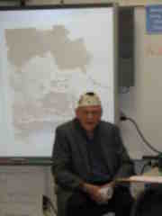 pearl harbor survivor tells story to manassas students